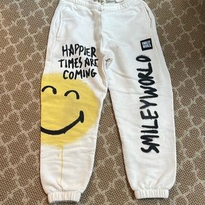 ****SOLD**** Brand New - no tags - size 11-12 Zara Smiley World sweats